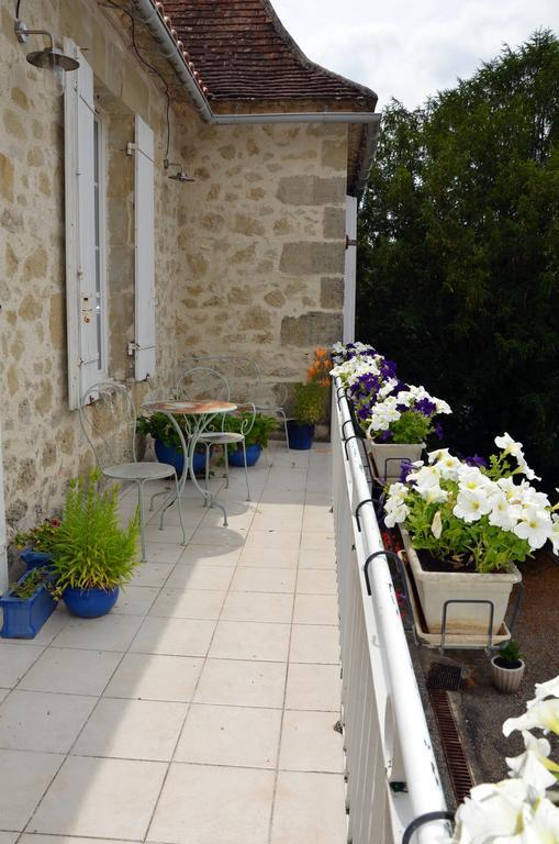 Saint-Colomb-de-Lauzun Chez Madeleine B&B 외부 사진