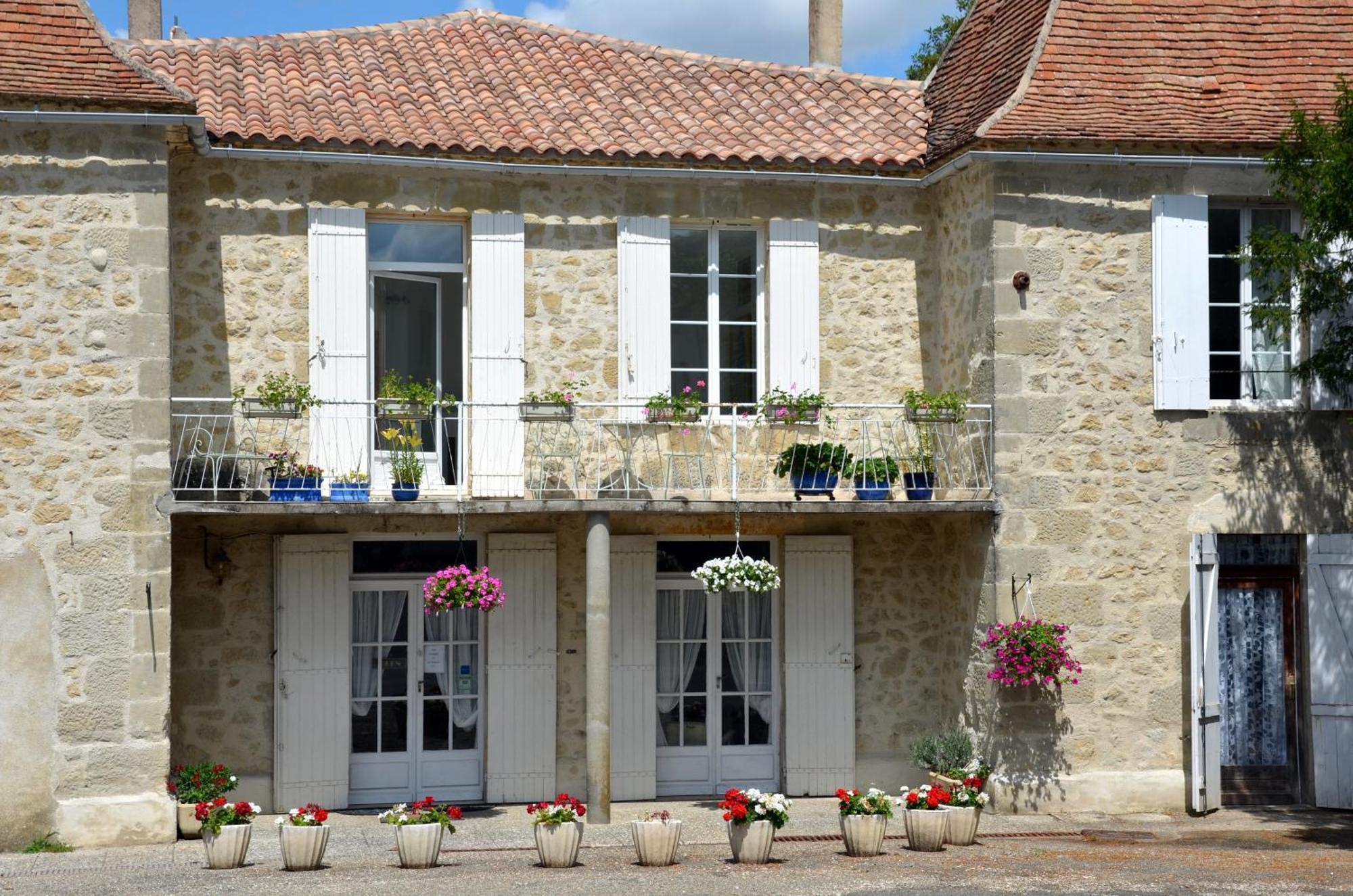 Saint-Colomb-de-Lauzun Chez Madeleine B&B 외부 사진